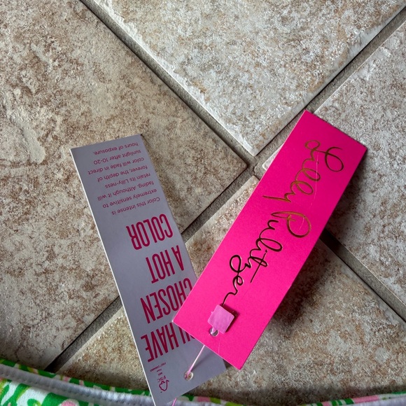 Lilly Pulitzer Pink and Green Patterned Shorts - Picture 5 of 7